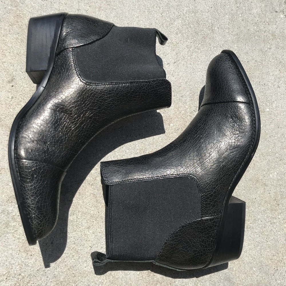 New Dolce Vita Pointed Chelsea Boot